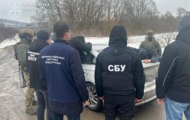 За 16 тисяч доларів переправляли за кордон: на Хмельниччині судитимуть організаторів