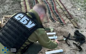 На Хмельниччині експосадовця ЗСУ затримали за зберігання арсеналу зброї
