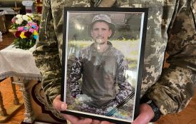 2,5 роки сподівалися на диво: у Хмельницькому попрощалися із Анатолієм Роїком