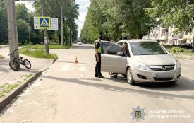 У Хмельницькому на «зебрі» збили 12-річного велосипедиста (ВІДЕО)