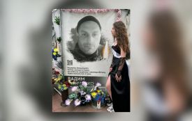 «Тато, я так хотіла, щоб ти був поруч»: хмельничанка прийшла у випускній сукні до портрета загиблого батька