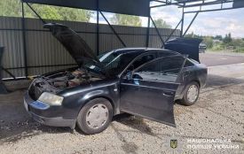 У Хмельницькому районі зупинили автомобіль із підробленими номерами кузова