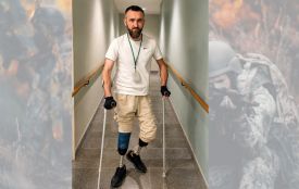 Виграв у смерті залізні ноги: як морпіх із Хмельниччини вчиться жити після важкого поранення