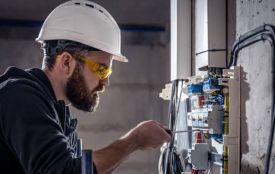 Робота в комунальних підприємствах Хмельницького: кого шукають та скільки платять