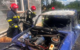 Горіли будинки та авто: за добу на Хмельниччині сталося 11 пожеж
