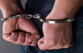 Зняв білизну перед дітьми на майданчику: на Хмельниччині судитимуть чоловіка