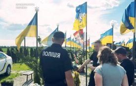 Викрала квіти з могили Героя: як суд покарав жительку Шепетівки