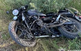 На Хмельниччині зіткнулися легковик і мотоцикл: 22-річний водій у важкому стані