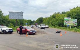 У Шепетівці зіткнулися легковик і мотоцикл: 21-річний водій травмувався
