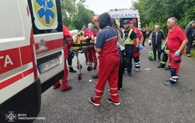 На Хмельниччині перекинувся автобус із 14 пасажирами: рятувальники допомагали постраждалим