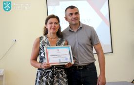 Збільшили премії найкращим освітянам та медикам Хмельницького
