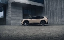 Великий огляд оновленого Toyota RAV4 2026 з його технологіями та системами безпеки (новини компаній)