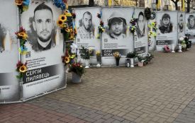 Куби з Героями на Проскурівській перемістять