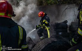 Рятувальники показали, як гасили ранішню пожежу на Гречанах