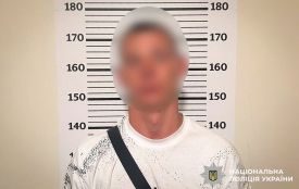 Вдарив по голові і вкрав гроші. У Кам’янці затримали 18-річного нападника