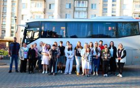 Дружини загиблих захисників з Хмельниччини відправились на триденний ретрит у Карпати