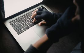 Хмельничанка віддала шахраям майже 290 тисяч: подробиці