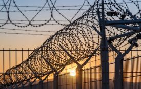 Засудили 27-річну жінку за зйомку військової частини у Хмельницькому