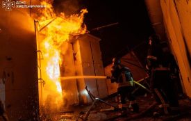 Наслідки атаки у Хмельницькому: повторний вибух на ринку і постраждалі рятувальники