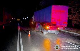 Іноземець врізався у вантажівку в Кам’янці: пасажир у лікарні