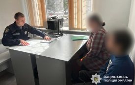 Розшукали підлітків, які викинули квіти з Алеї Слави на «стометрівці»