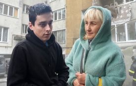 «Вибігали в шоковому стані»: мешканці пошкодженого внаслідок атаки будинку в Хмельницькому