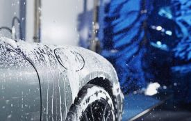 Безконтактна мийка автомобіля: як працює активна піна (новини команій)