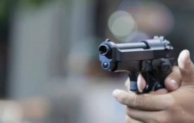 Погрожував дільничному ножем: судитимуть водія з Хмельниччини