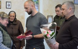 Родинам полеглих воїнів із Ярмолинецької громади передали державні нагороди