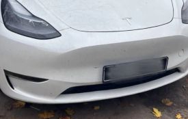 Tesla на "військових" номерах у Хмельницькому: патрульні розшукали водія