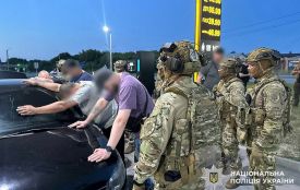Обіцяли безпечний маршрут до Молдови: на Хмельниччині судитимуть ділків, які вивозили ухилянтів
