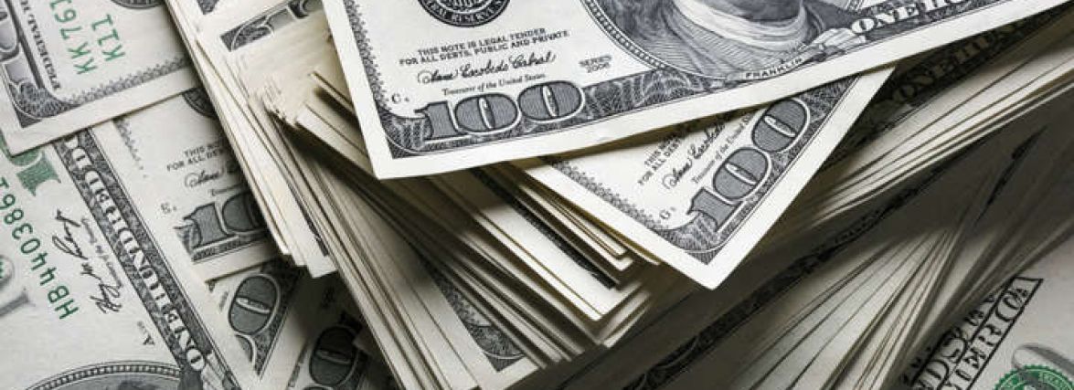 Курс валют. За скільки продають долар і євро 4 липня