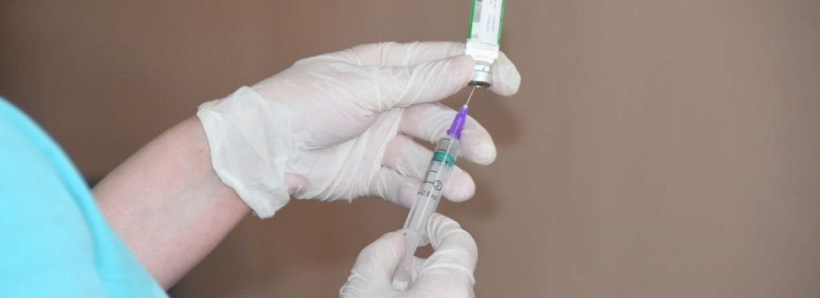 В Україні від COVID вакцинувались рекордні 114 тисяч людей за добу