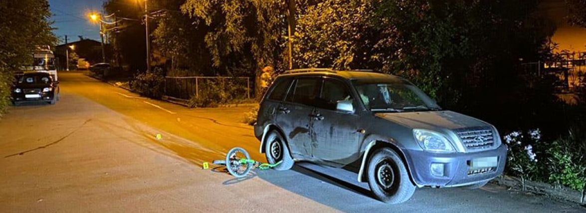 На Хмельниччині водій «Chery» збив 8-річну дитину. Хлопчик в лікарні