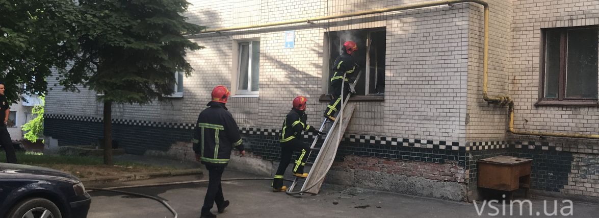 У будинку на Тернопільській згорів чоловік (ФОТО, ВІДЕО)