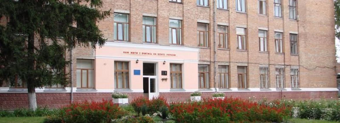 Скільки першокласників зарахували до шкіл Хмельницької ОТГ (ІНФОГРАФІКА)