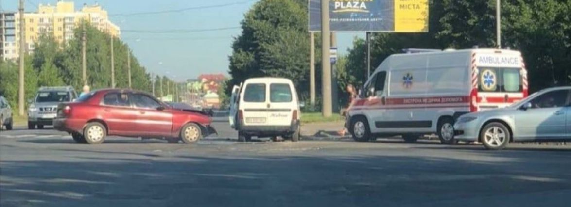 На Озерній не розминулись «Daewoo» і «Citroen». Є постраждалі