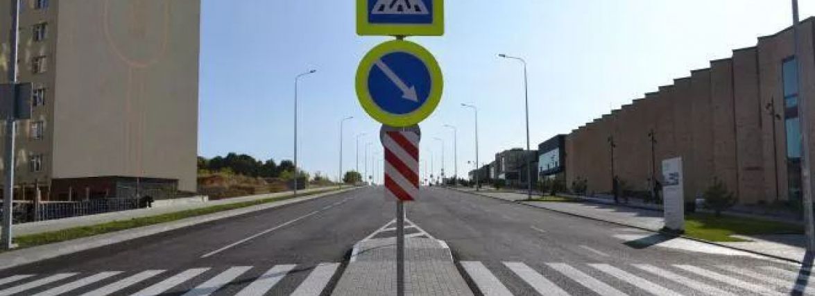 Острівці безпеки на хмельницьких вулицях: де і як їх облаштовують та що про це думають містяни
