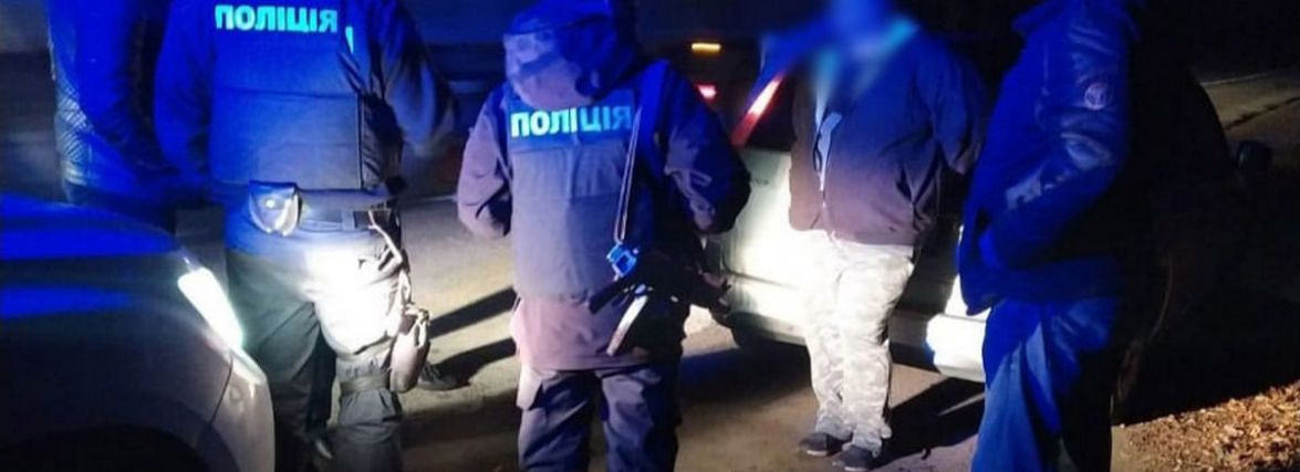Погрожував вбити і пограбував. На Хмельниччині спіймали розбійника, який напав на жінку