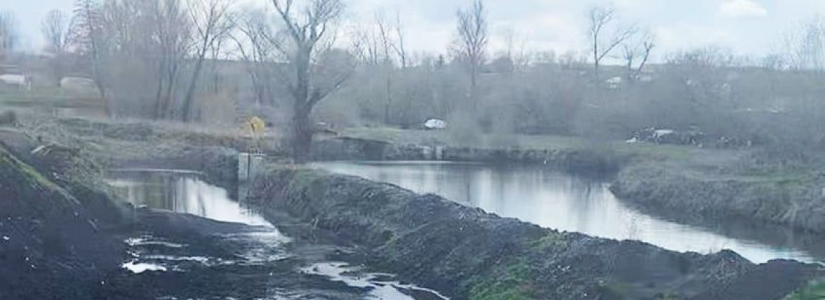 Штраф і арешт на техніку. На Хмельниччині судитимуть підприємця за незаконно створені ставки