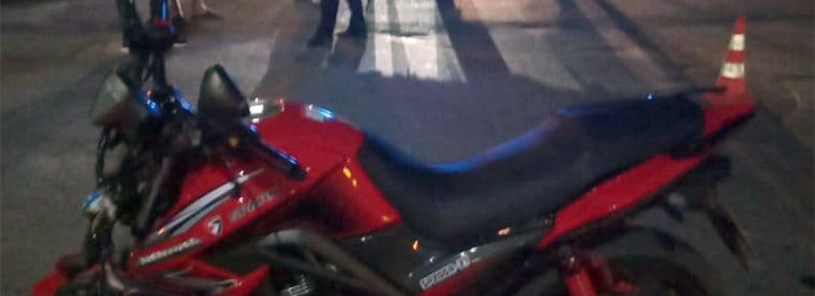 На Хмельниччині не розминулись «Renault» з мотоциклом. 18-річний хлопець в лікарні