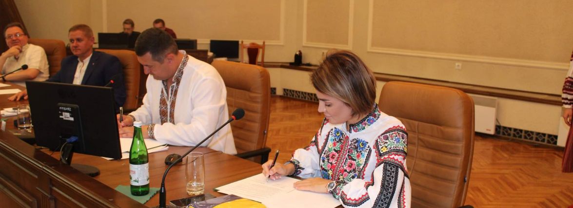 Хмельницька та Волинська обласні ради підписали Меморандум про Міжрегіональну співпрацю (пресслужба Віолети Лабазюк)