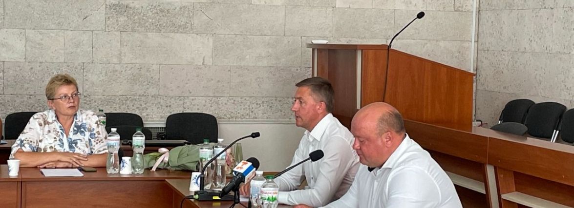 Сергій Лабазюк ініцював зустріч з освітянами Хмельниччини для обговорення ключових проблем галузі (пресслужба С. Лабазюка)
