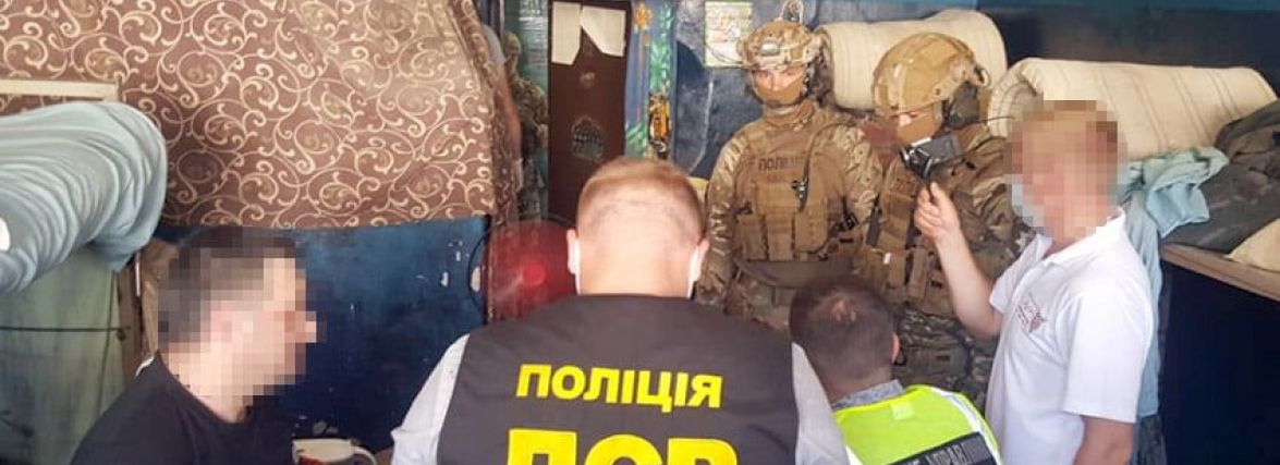 Банда з хмельницького СІЗО “продавала” неіснуючі талони на пальне. Буде суд