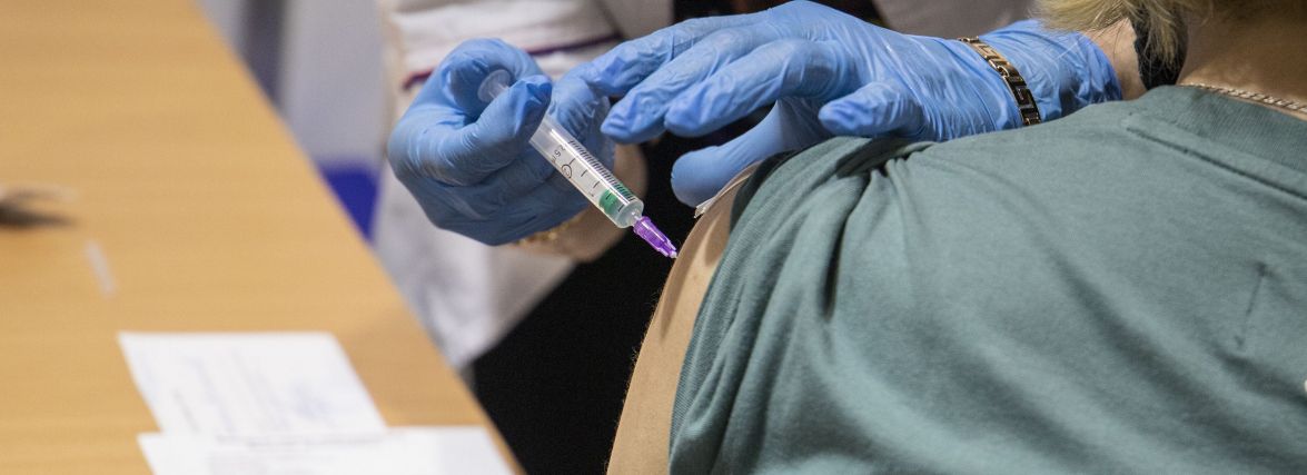 Вакцинація або звільнення. МОЗ затвердило професії, для яких щеплення від COVID обов’язкове