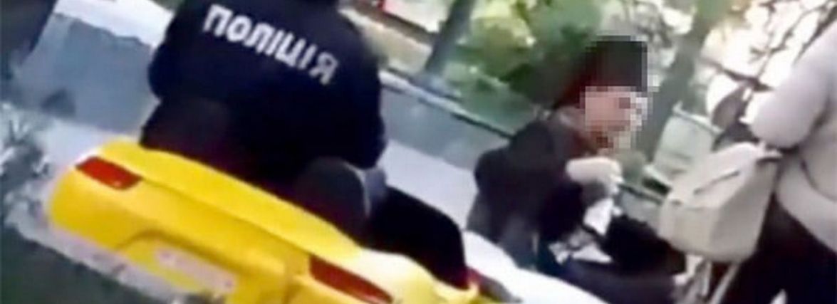 Знімав ролик у поліцейській формі: на хмельницького пранкера склали протокол (ВІДЕО)