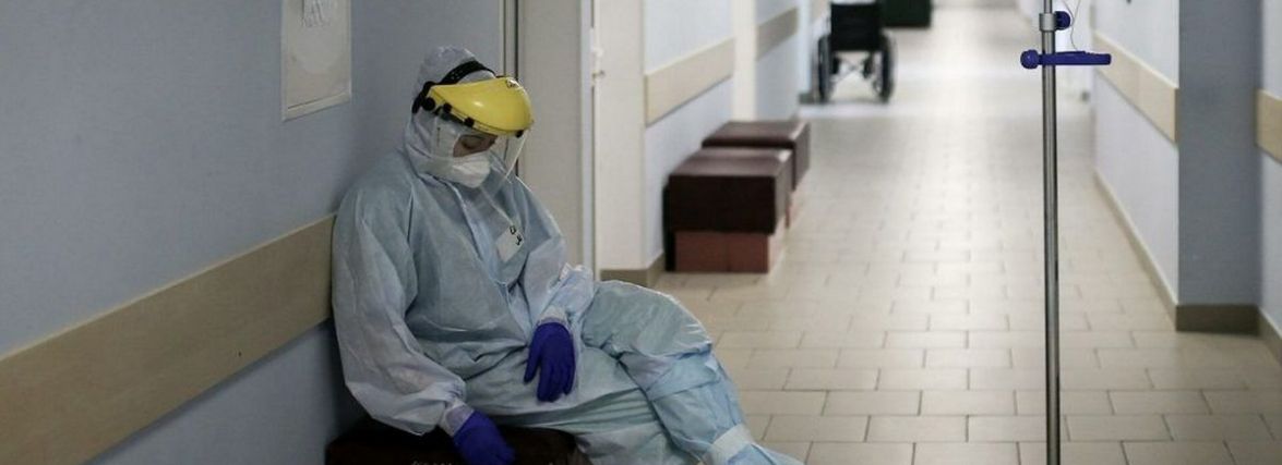 В лікарнях Хмельниччини перебуває 1140 хворих на COVID. Померли три пацієнтки