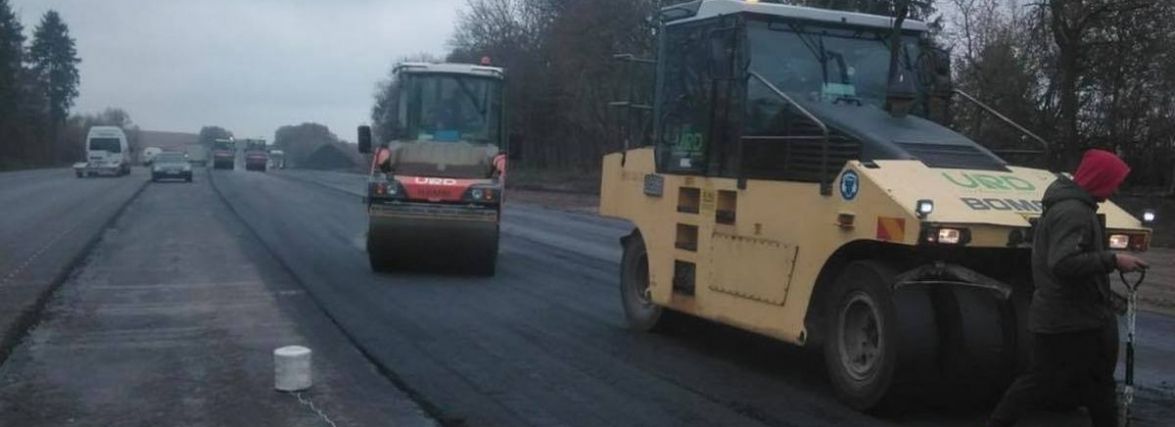 На дорозі Н-03 у Хмельницькому районі ускладнений рух: де тривають роботи