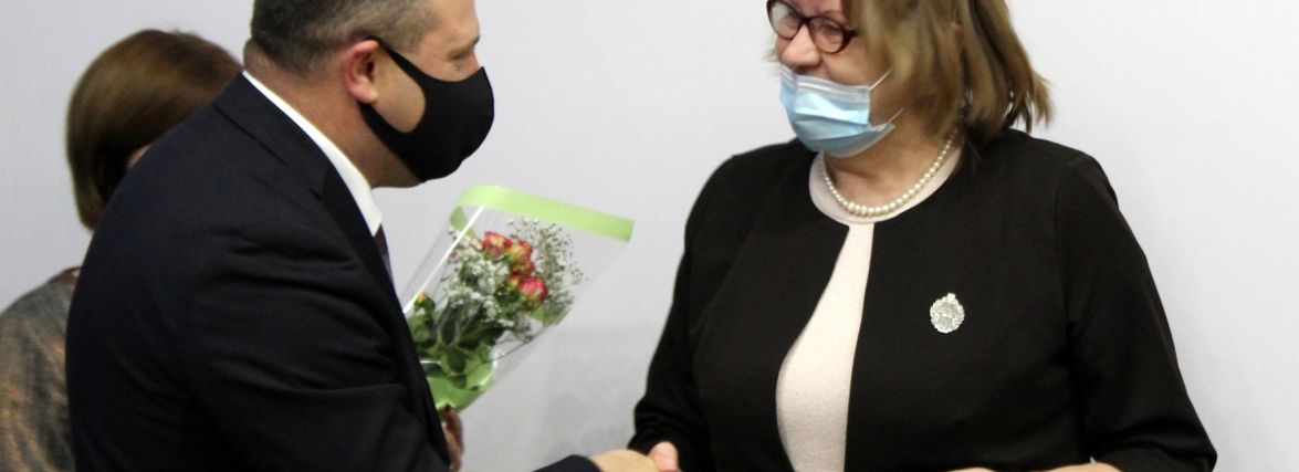 У Хмельницькій ОДА вручили державні нагороди за досягнення (СПИСОК)