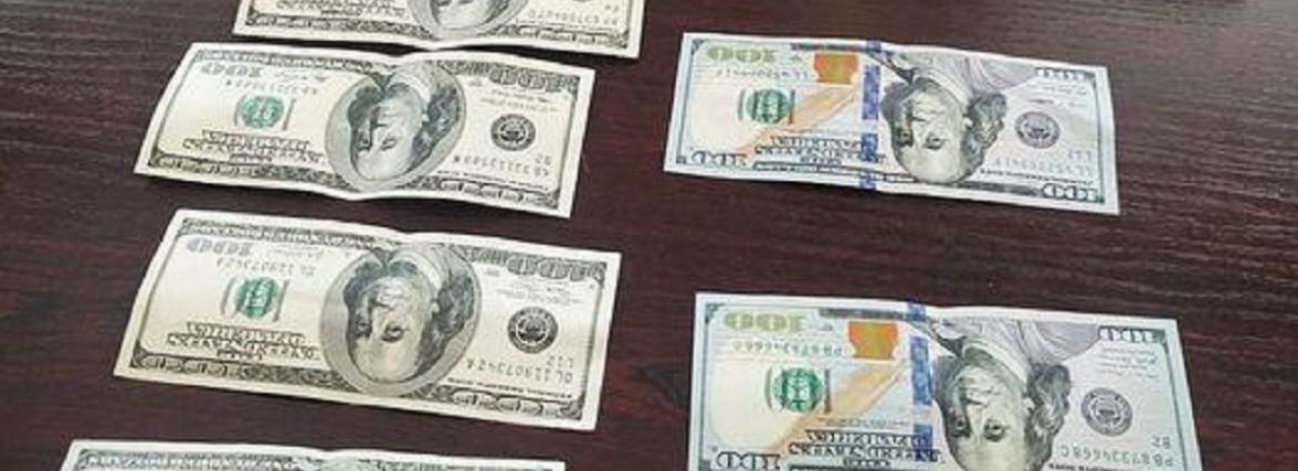 Адміністратор хмельницького ринку хотів підкупити поліцейського. Буде суд